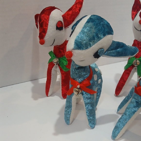 Vintage Style Velvet Reindeer Figurines - Picture 2 of 5